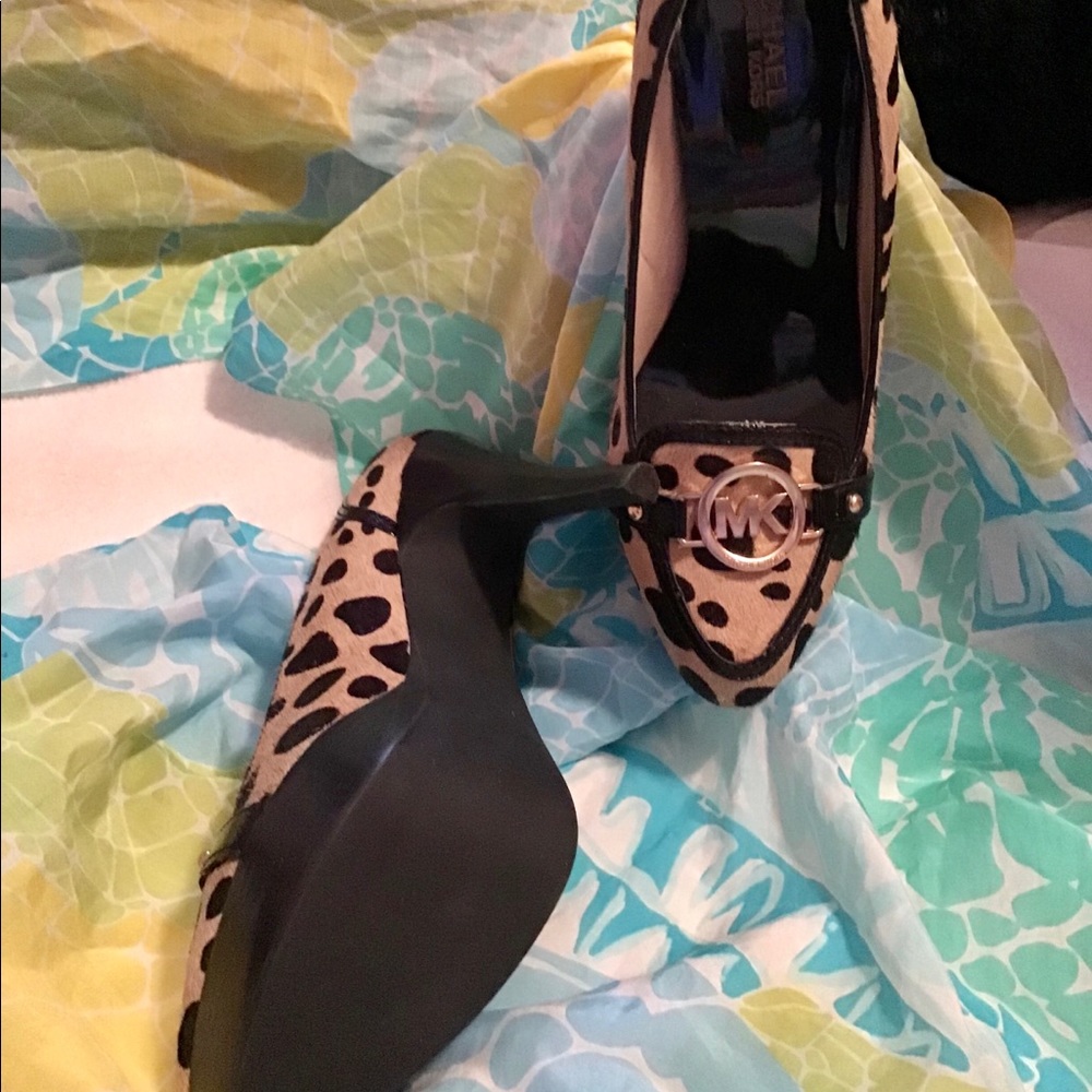 💵HP🍾🎉MICHAEL KORS 🐆 leopard print🐆 pump. - Picture 8 of 10